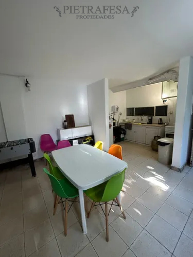 Oficina ID.14064 - Oficina en alquiler, 2 privados, 1 baño, jardín. Pocitos.