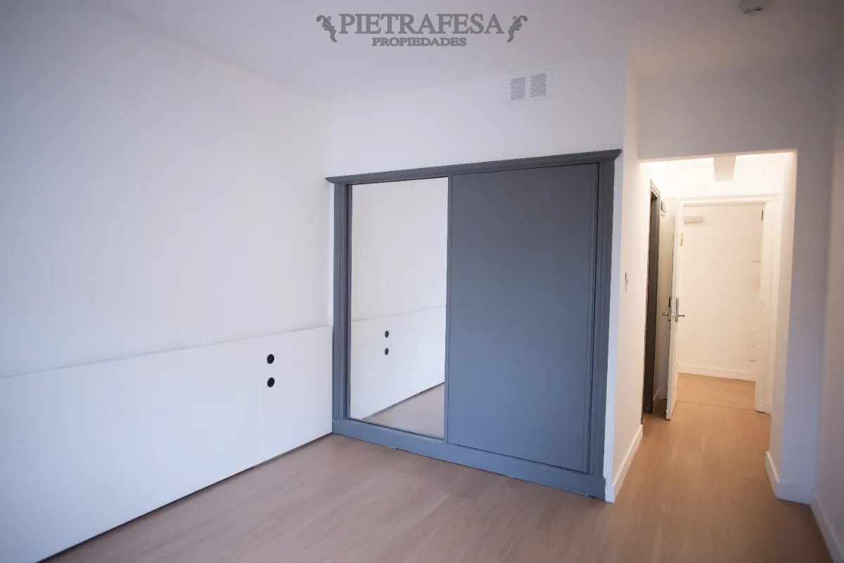 Oficina ID.15012 - Oficina en Venta, 1 privado, 1 baño. Punta Carretas.
