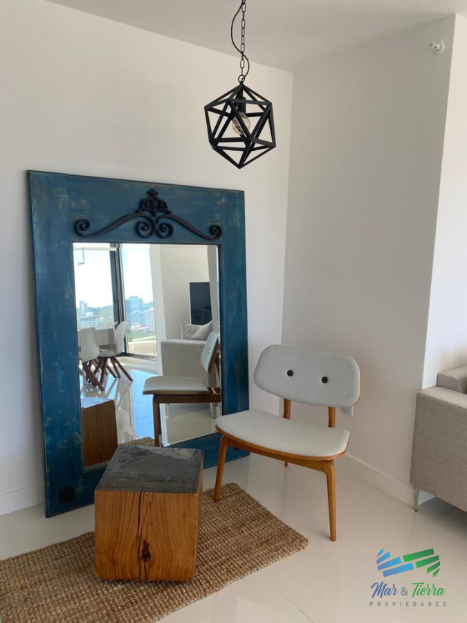 Apartamento ID.3405 - Alquilo anual apartamento de 3 dormitorios en torre con servicios, Punta del Este