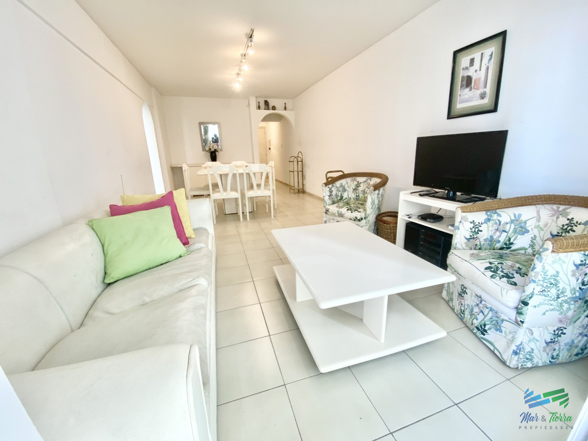 Apartamento ID.5618 - Apartamento  2 dormitorios  Garaje Punta del Este 