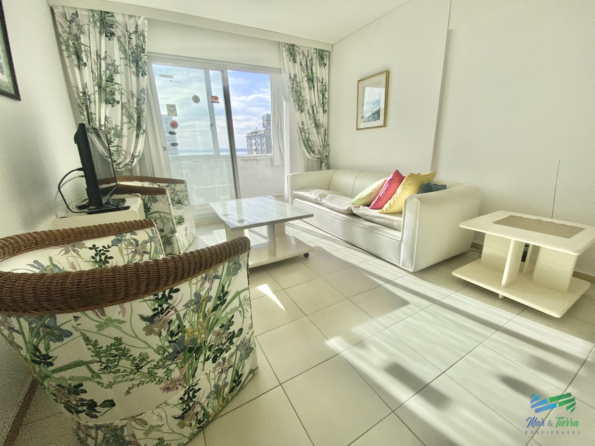 Apartamento ID.5618 - Apartamento  2 dormitorios  Garaje Punta del Este 
