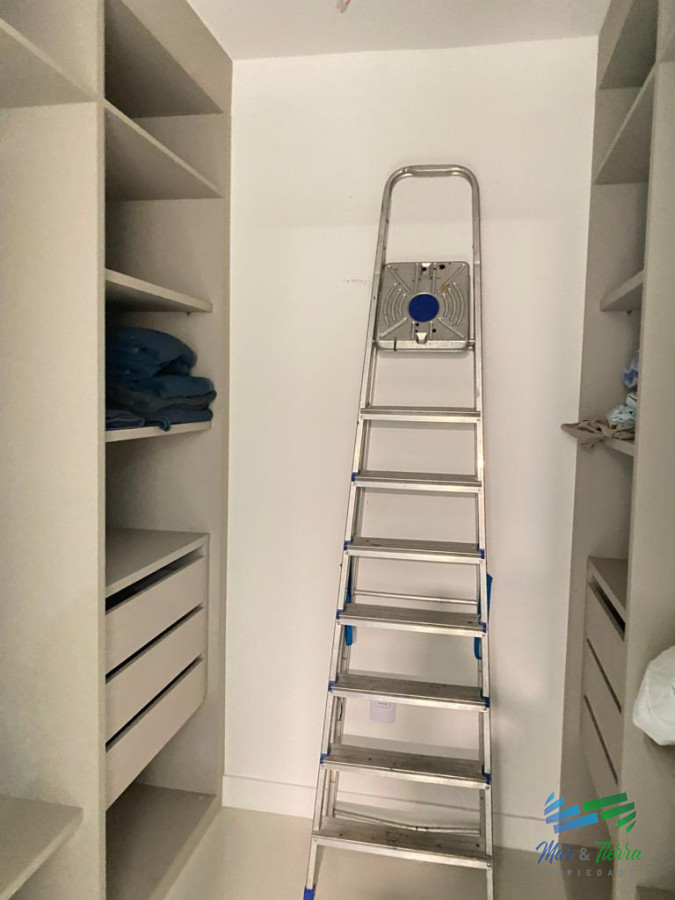 Apartamento ID.3405 - Alquilo anual apartamento de 3 dormitorios en torre con servicios, Punta del Este