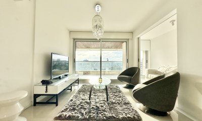 Apartamento en venta en Icon Tower a pasos de playa Brava, Punta del Este