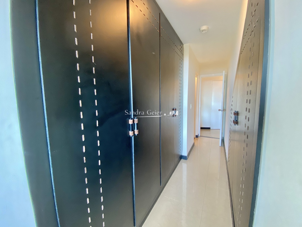 Apartamento ID.3480 - Apartamento Venta 3 dormitorios Mansa Punta del Este