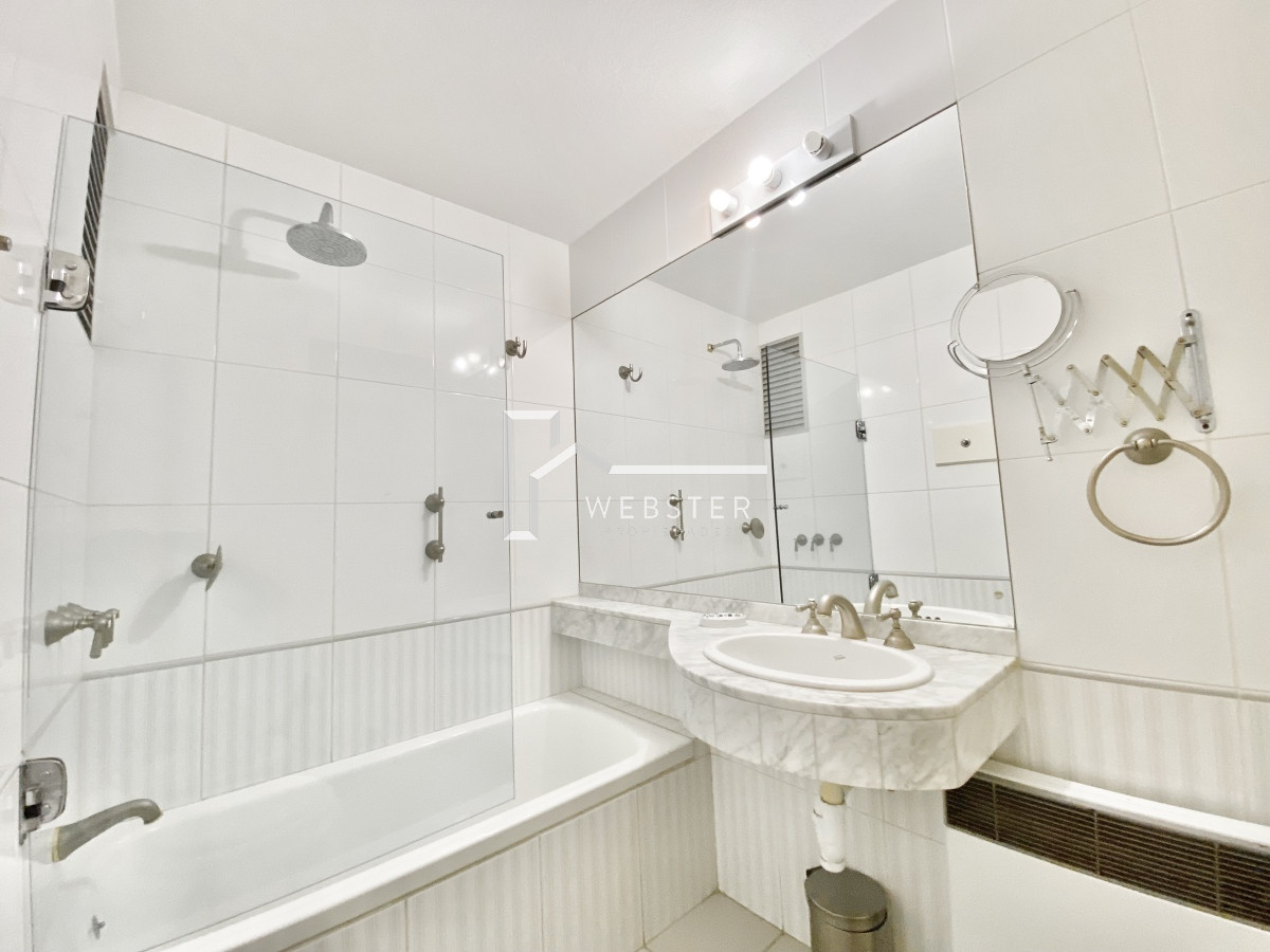 Apartamento ID.1484 - VENTA, Apartamento, 2 dormitorios, Península, Punta del Este, Uruguay