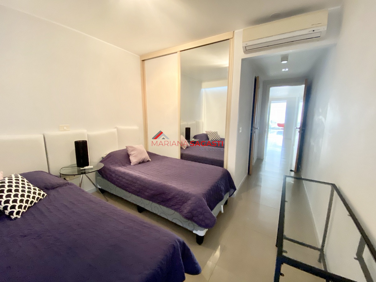 Apartamento ID.3929 - VENTA, Apartamento, 3 dormitorios, Punta del Este, Uruguay, con vista a la Mansa