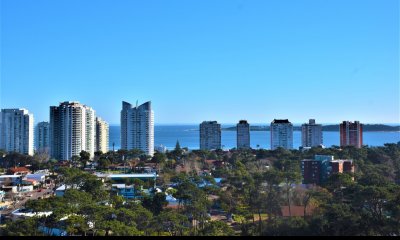 Apartamento en VENTA. 2 dormitorios, Punta del Este.