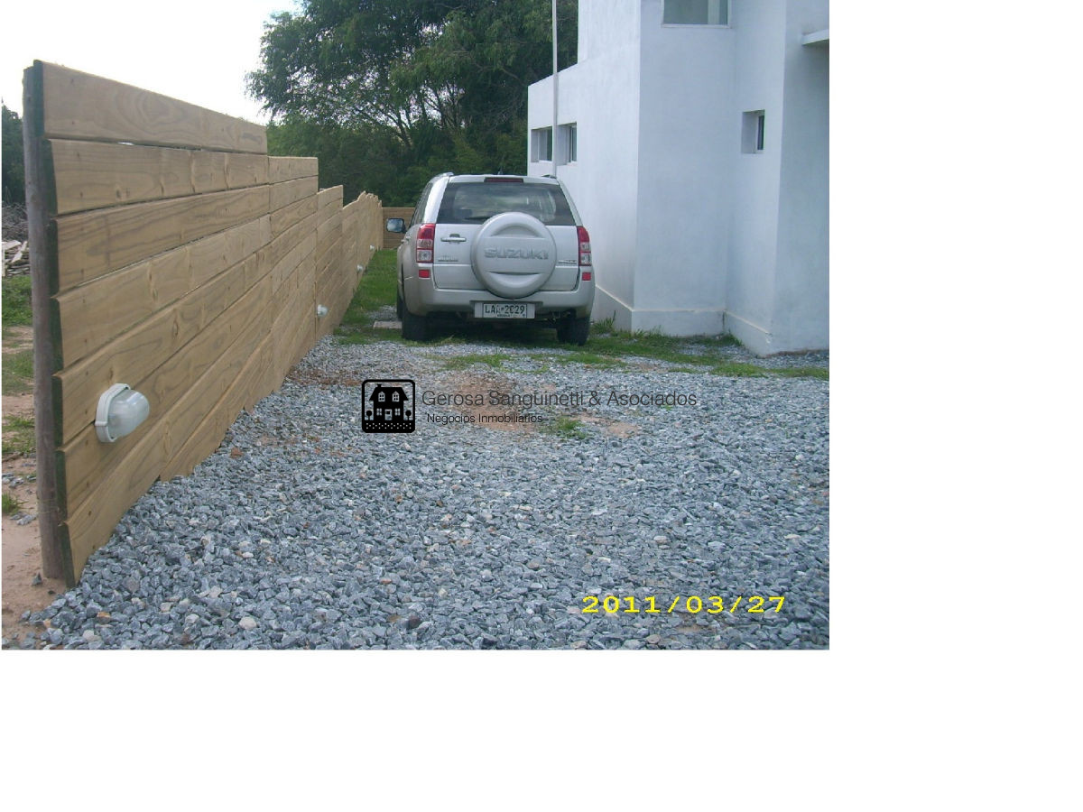 Casa ID.1679 - Casa en Punta Piedras, 3 dormitorios *