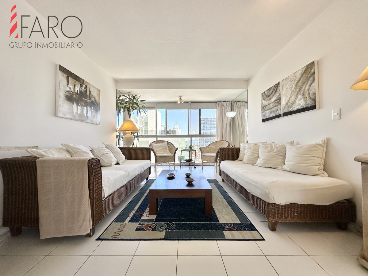 Venta Apartamento 2 dormitorios Punta del Este Brava piso alto - FAR43125A