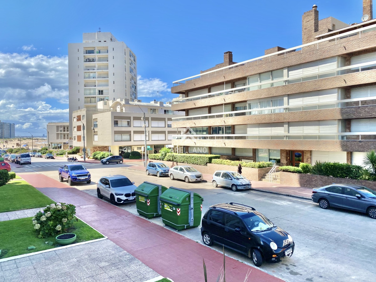 Apartamento ID.5016 - VENTA, Monoambiente, Península, Punta del Este, Uruguay