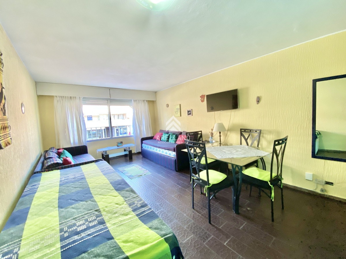 Apartamento ID.5016 - VENTA, Monoambiente, Península, Punta del Este, Uruguay