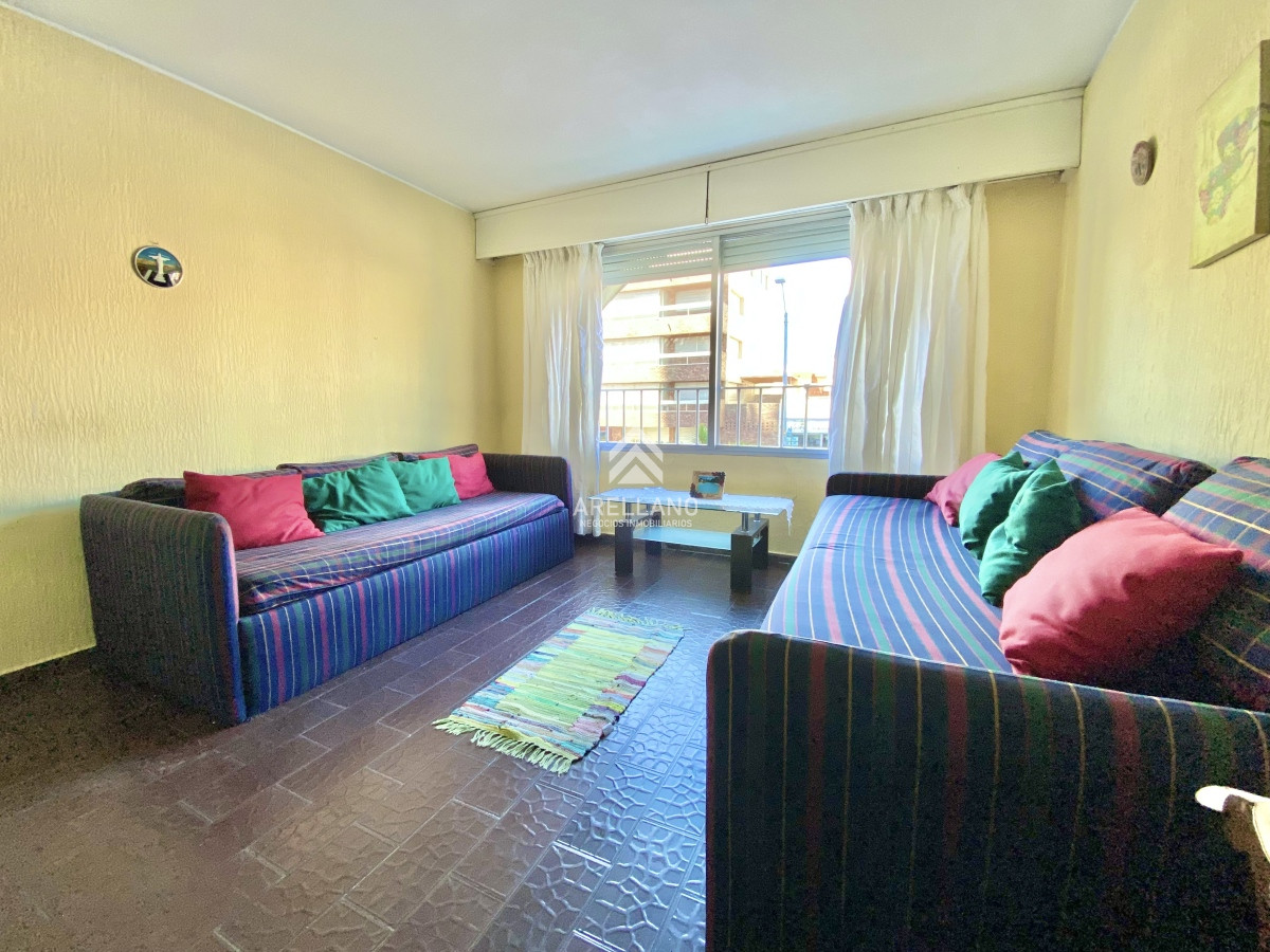 Apartamento ID.5016 - VENTA, Monoambiente, Península, Punta del Este, Uruguay