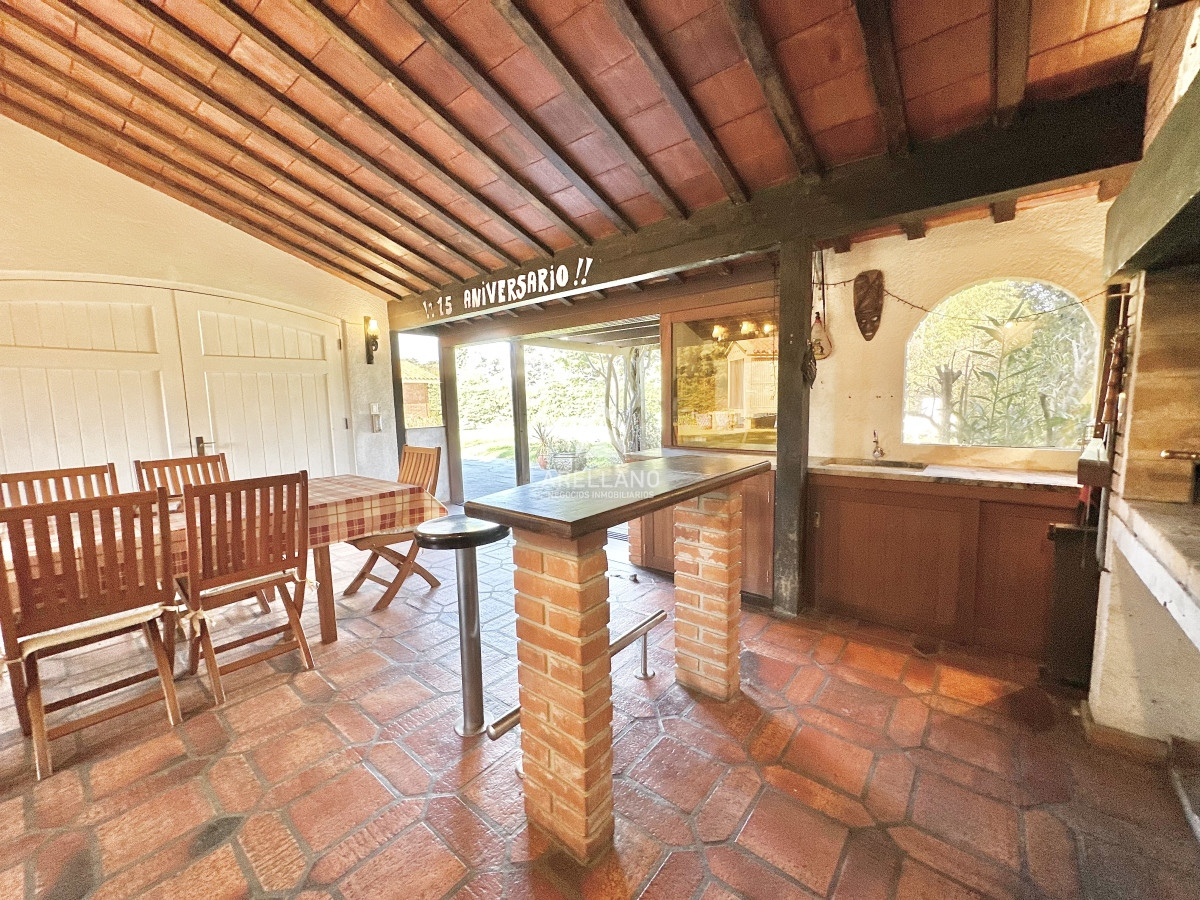 Casa ID.4041 - Venta Casa 6 dormitorios Mansa Punta del Este