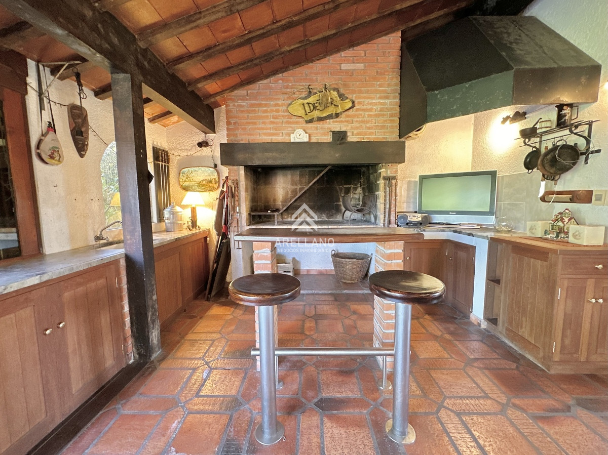 Casa ID.4041 - Venta Casa 6 dormitorios Mansa Punta del Este