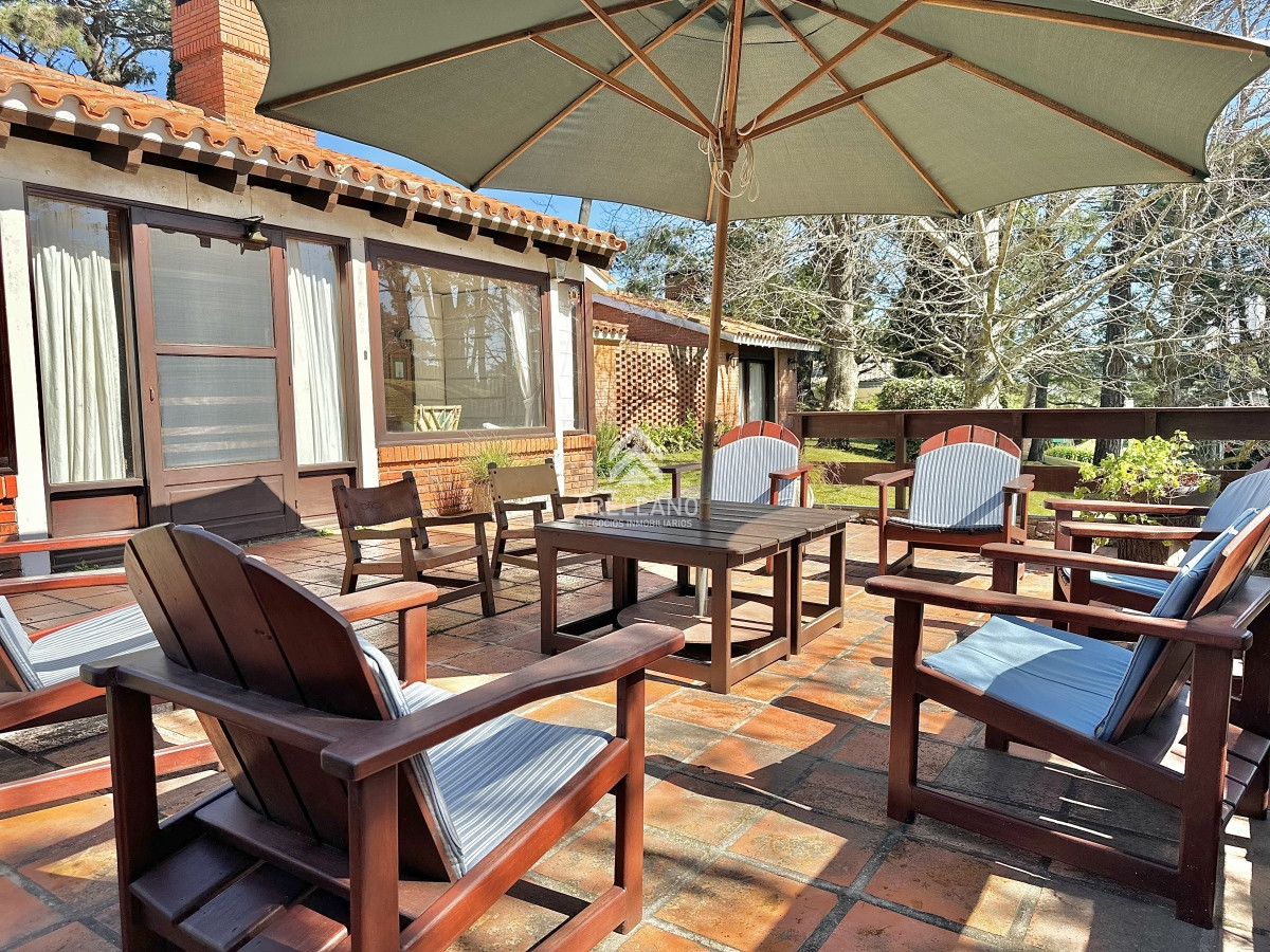 Casa ID.4041 - Venta Casa 6 dormitorios Mansa Punta del Este