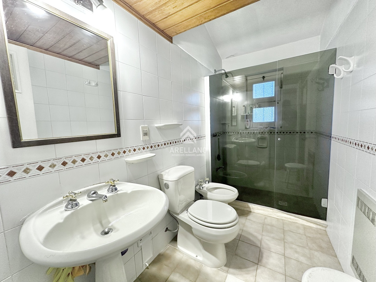 Casa ID.4041 - Venta Casa 6 dormitorios Mansa Punta del Este