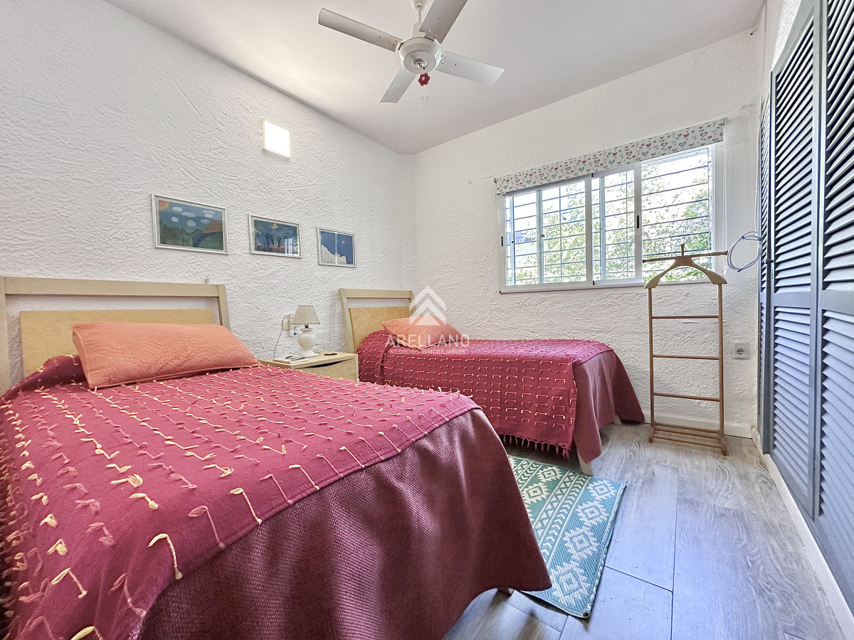 Casa ID.5874 - Casa Venta 5 dormitorios Cantegril Punta del Este