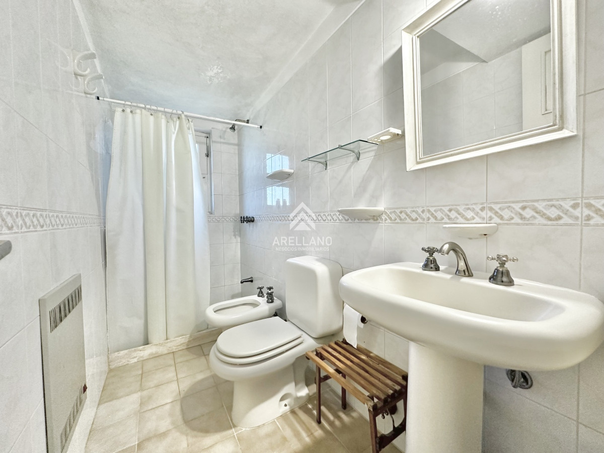 Casa ID.4041 - Venta Casa 6 dormitorios Mansa Punta del Este
