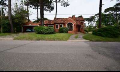 Casa de 3 dormitorios con piscina