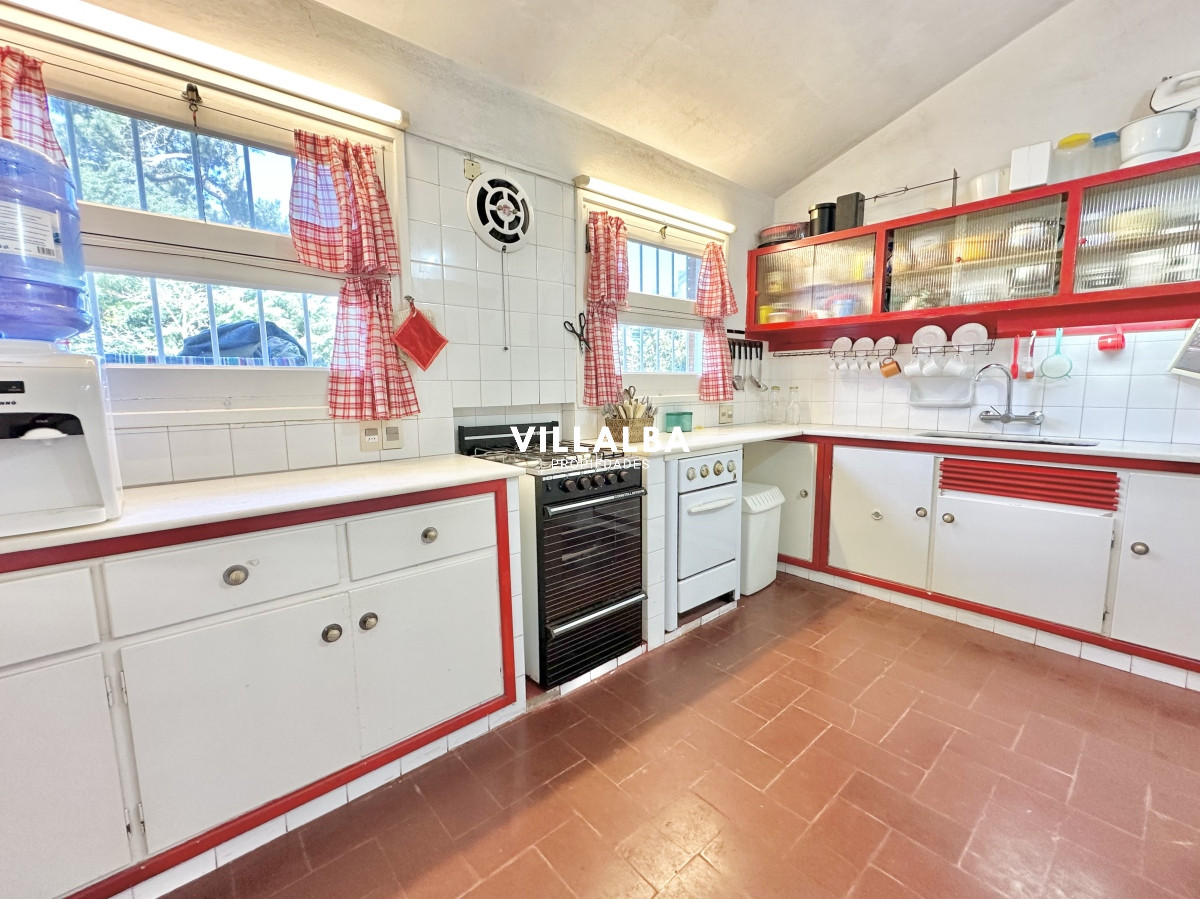 Apartamento ID.3537 - Venta Casa 6 dormitorios Mansa Punta del Este