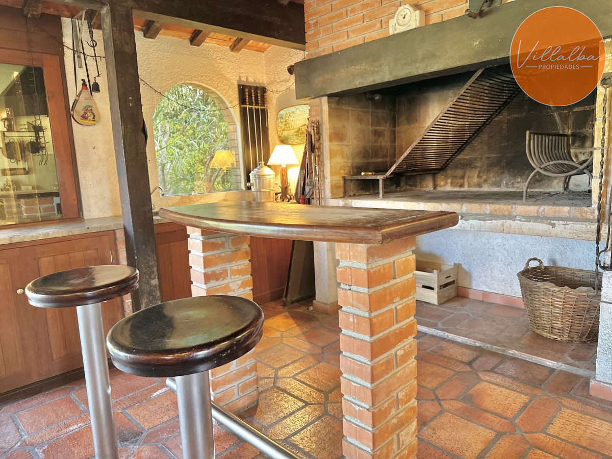 Apartamento ID.3537 - Venta Casa 6 dormitorios Mansa Punta del Este