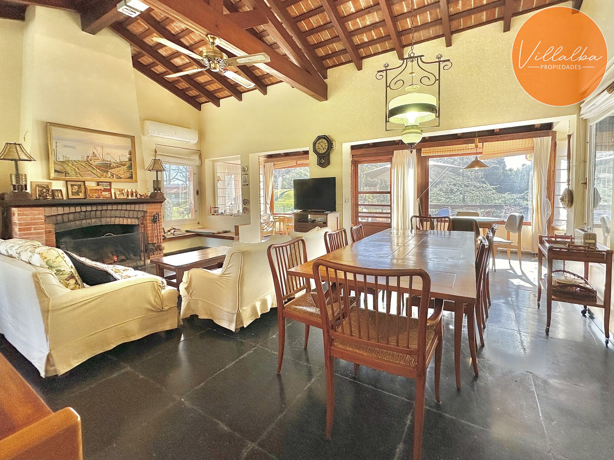Apartamento ID.3537 - Venta Casa 6 dormitorios Mansa Punta del Este