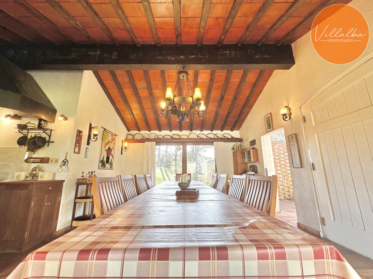 Apartamento ID.3537 - Venta Casa 6 dormitorios Mansa Punta del Este