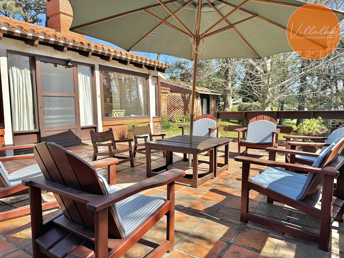 Apartamento ID.3537 - Venta Casa 6 dormitorios Mansa Punta del Este