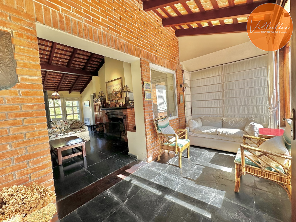 Apartamento ID.3537 - Venta Casa 6 dormitorios Mansa Punta del Este