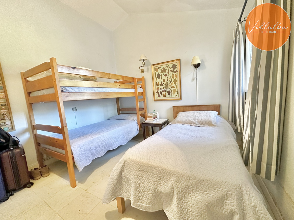 Apartamento ID.3537 - Venta Casa 6 dormitorios Mansa Punta del Este