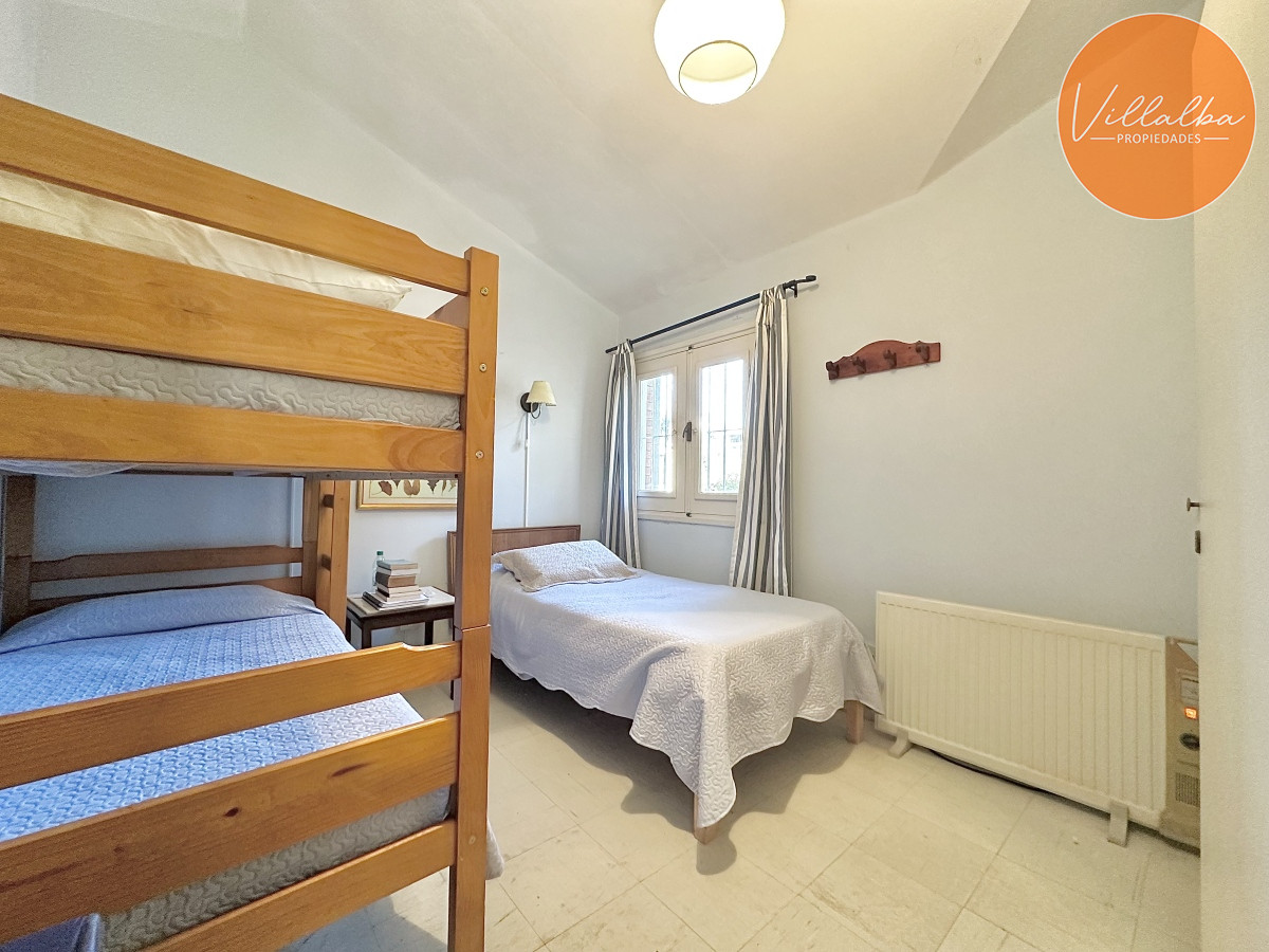 Apartamento ID.3537 - Venta Casa 6 dormitorios Mansa Punta del Este