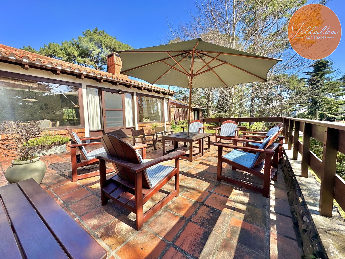 Apartamento ID.3537 - Venta Casa 6 dormitorios Mansa Punta del Este