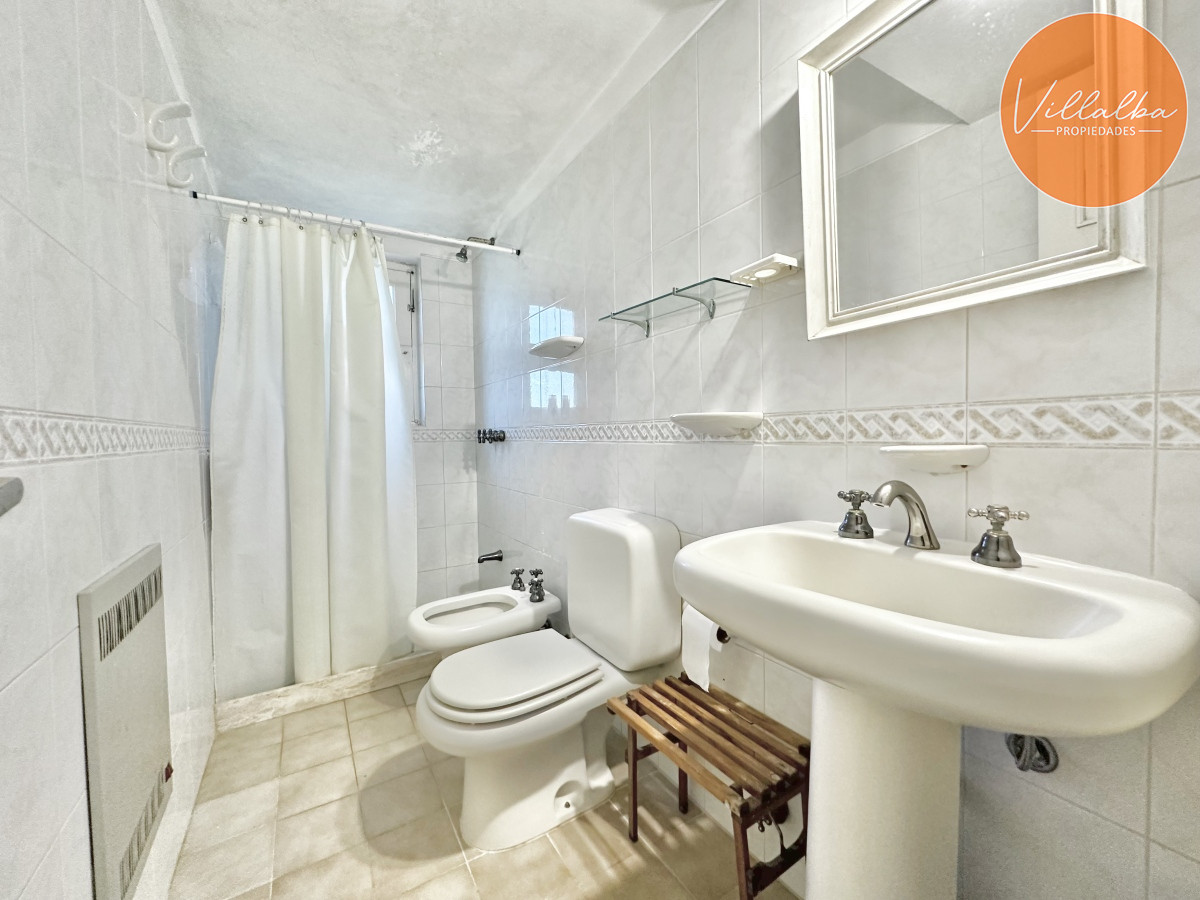 Apartamento ID.3537 - Venta Casa 6 dormitorios Mansa Punta del Este