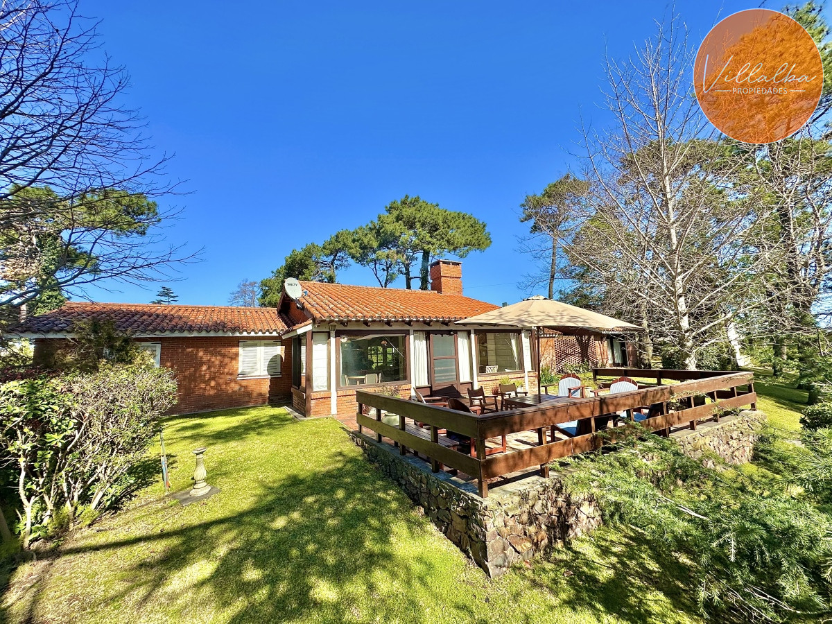 Apartamento ID.3537 - Venta Casa 6 dormitorios Mansa Punta del Este