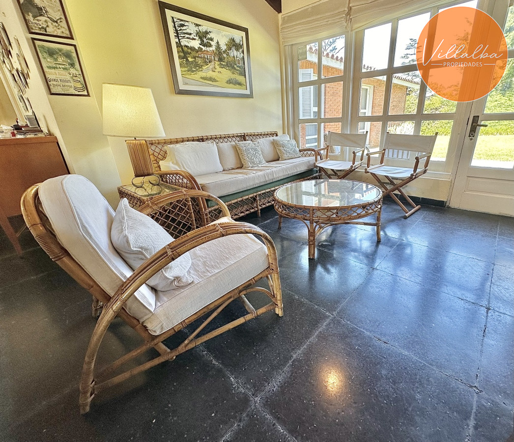 Apartamento ID.3537 - Venta Casa 6 dormitorios Mansa Punta del Este