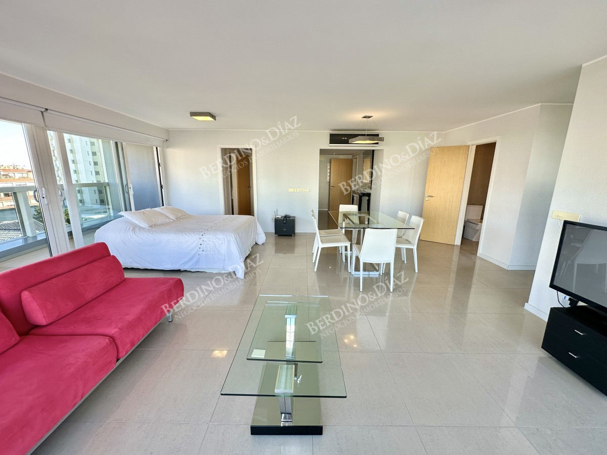 Apartamento ID.1758 - Moderno Loft con todos los servicios Playa Mansa