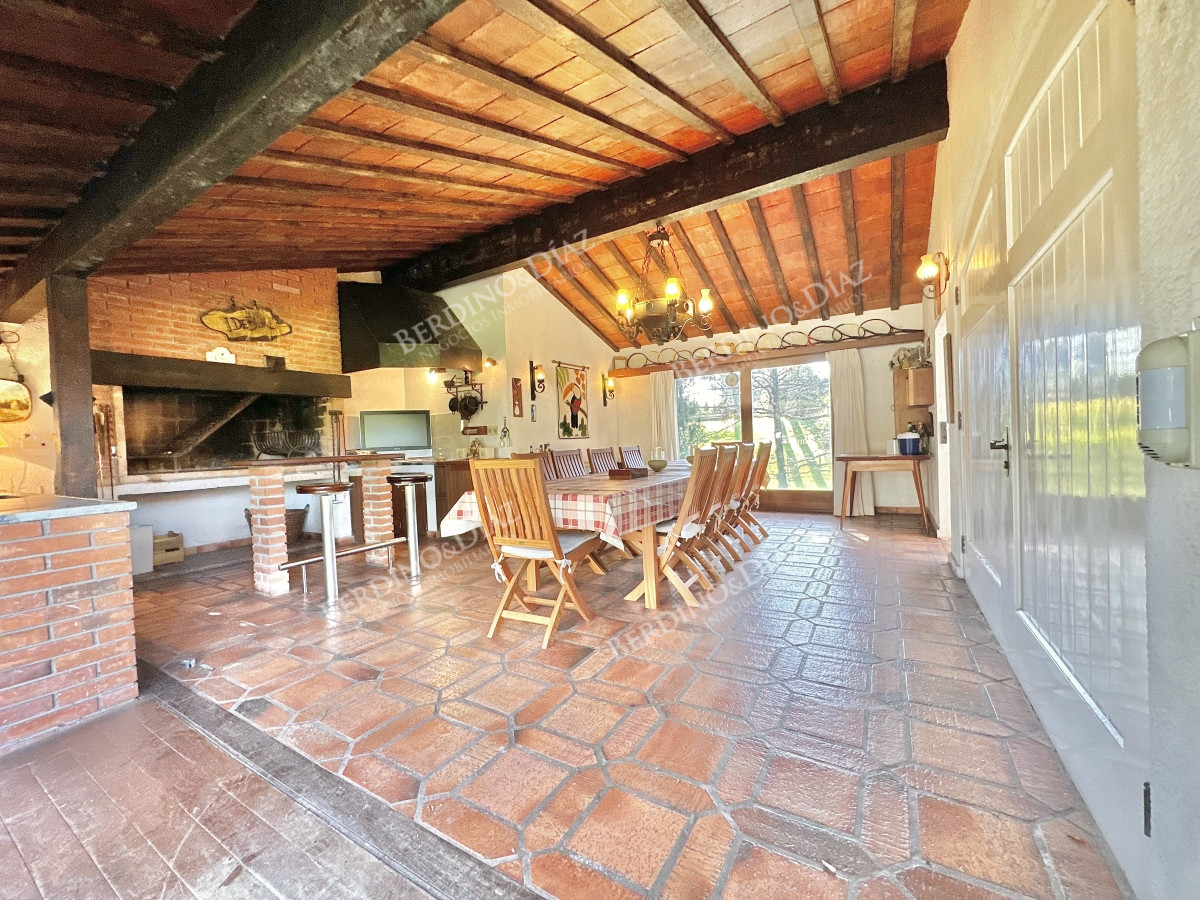 Casa ID.2929 - Venta Casa 6 dormitorios Mansa Punta del Este