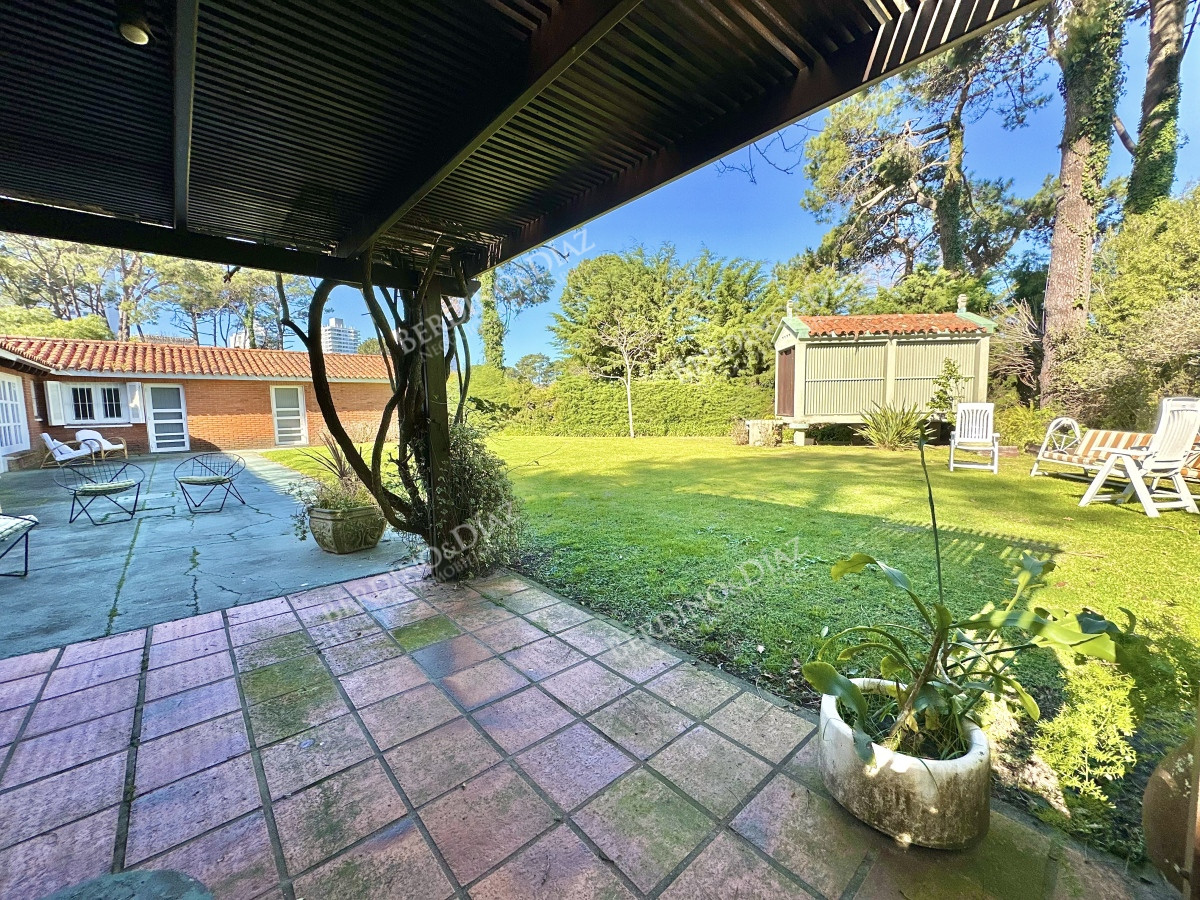 Casa ID.2929 - Venta Casa 6 dormitorios Mansa Punta del Este