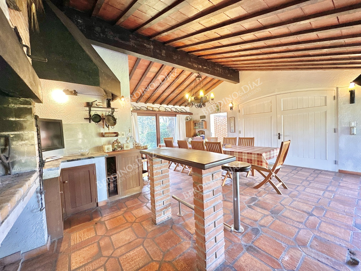 Casa ID.2929 - Venta Casa 6 dormitorios Mansa Punta del Este