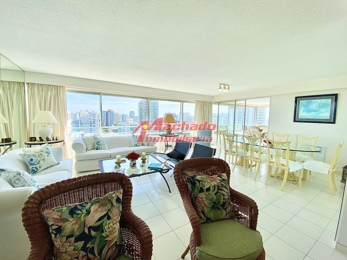 Brava - GoPunta - Portal Inmobiliario de Punta del Este - Maldonado