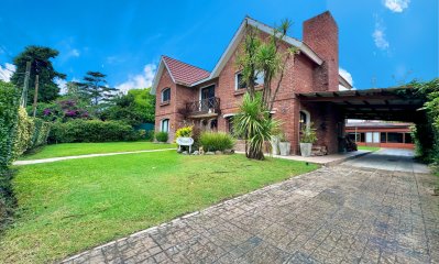 Casa Venta 5 dormitorios Punta del Este Jardines de Córdoba