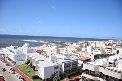 Península, a metros de playa brava! 