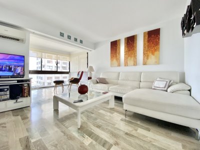 Apartamento en Brava, 3 dormitorios *