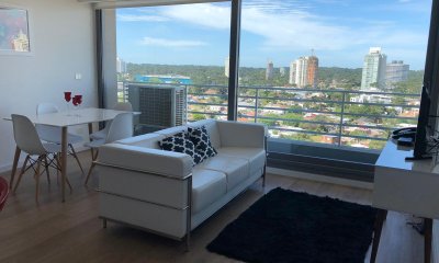 Apartamento en Alexander Boulevar piso alto moderno de categoría