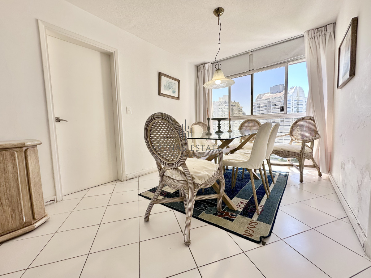 Apartamento ID.4114 - Venta Apartamento 2 dormitorios Punta del Este Brava piso alto