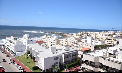 Península, a metros de playa brava!