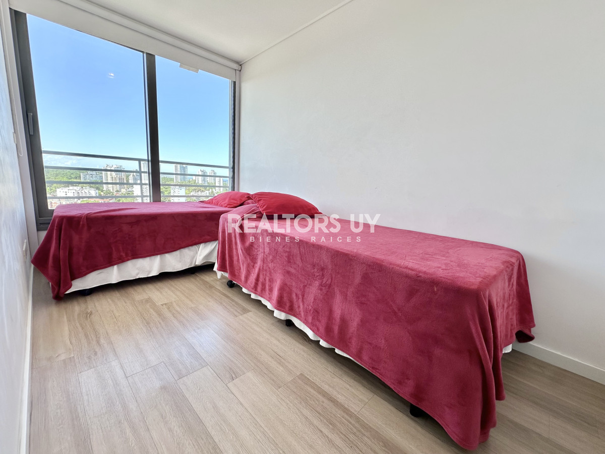 Apartamento ID.198 - Apartamento a pasos del mar y hotel Conrad Enjoy, Punta del Este