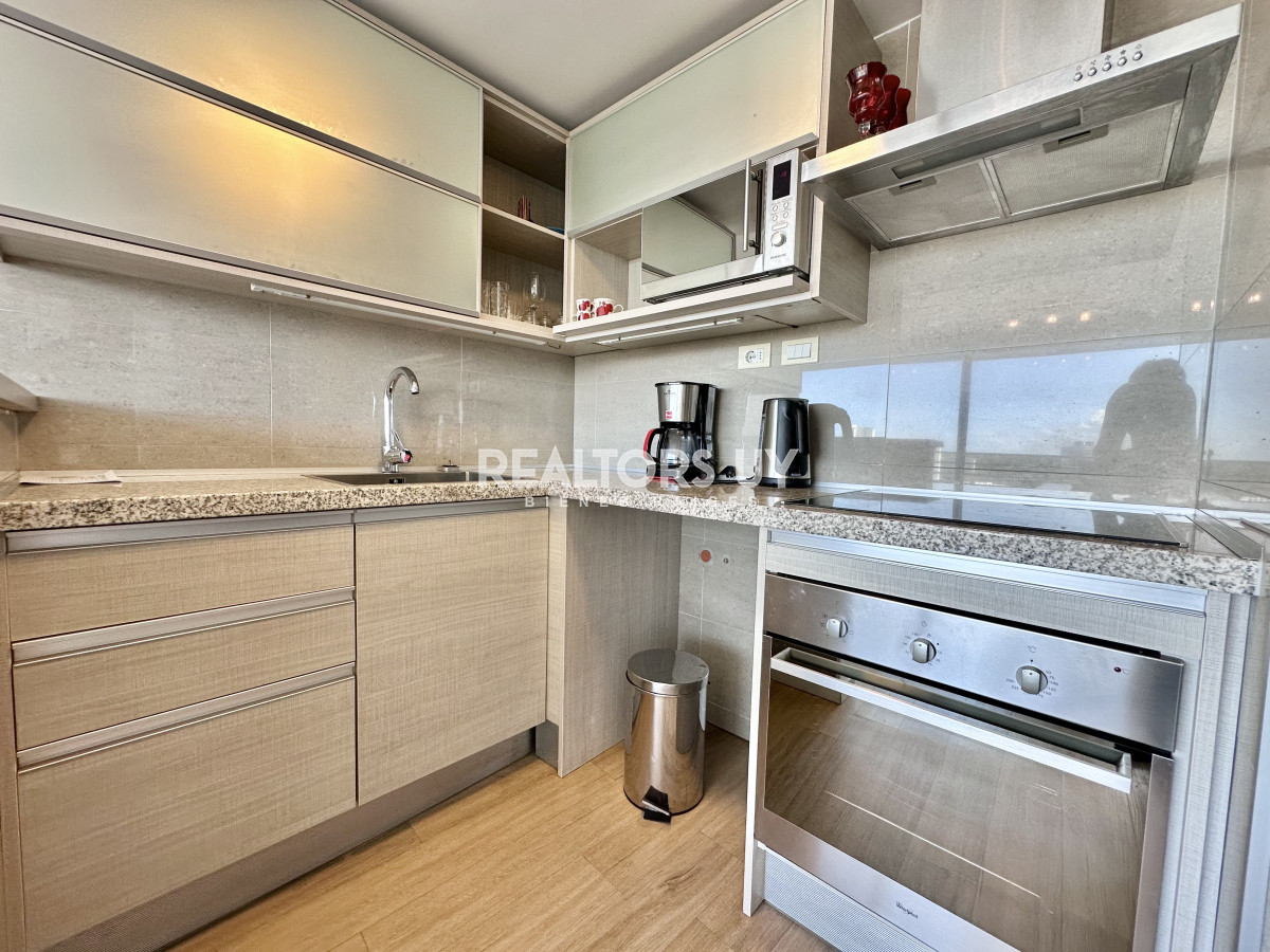 Apartamento ID.198 - Apartamento a pasos del mar y hotel Conrad Enjoy, Punta del Este