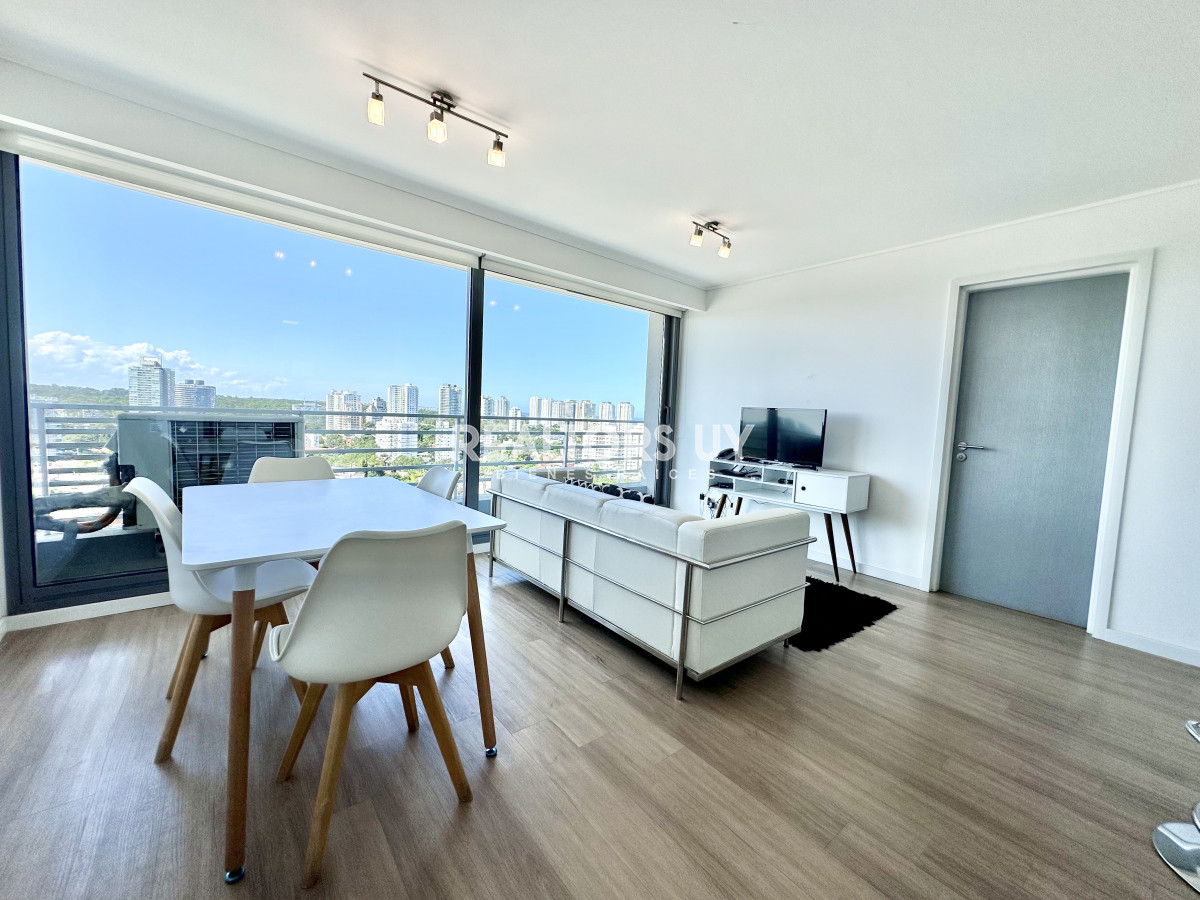 Apartamento ID.198 - Apartamento a pasos del mar y hotel Conrad Enjoy, Punta del Este