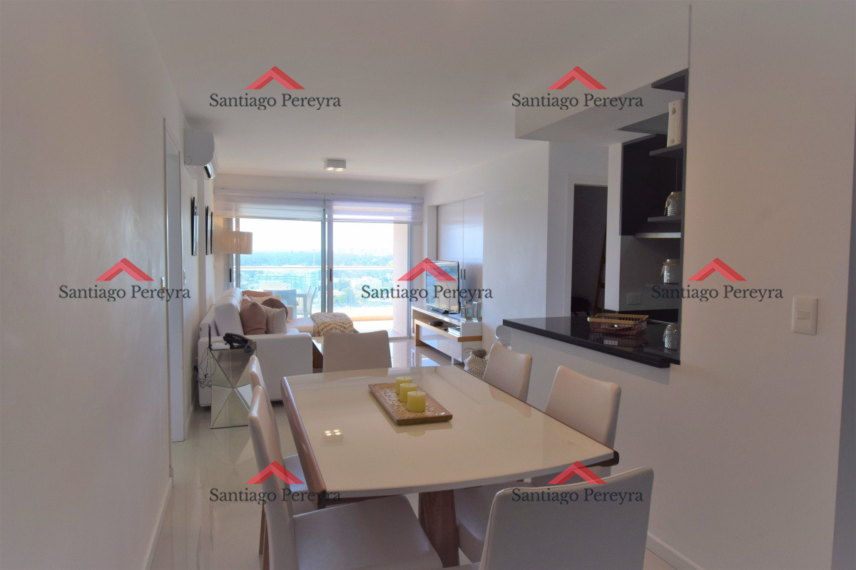 Apartamento ID.13300 - Apartamento de 2 dormitorios 2 baños en torre de categoría